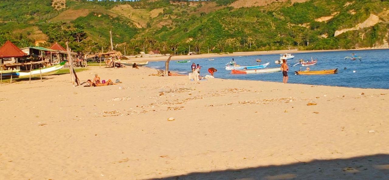 Elisa Homestay Areguling Kuta  Экстерьер фото